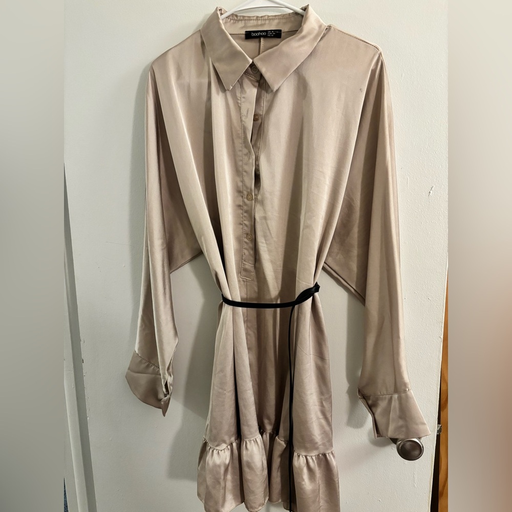 Boohoo Sz 12 Beige Satin Dress